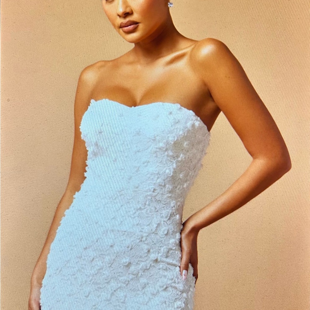 White Party Maxi Dress-WHITE Fashion Nova LUXE, (form-fitting) - Picture 6 of 13